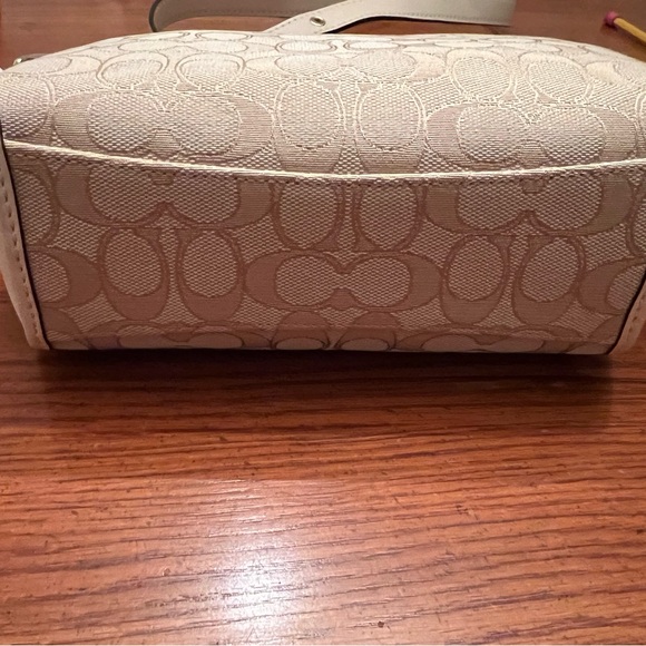 COACH NWT Signature Small Dufflette - Picture 9 of 12